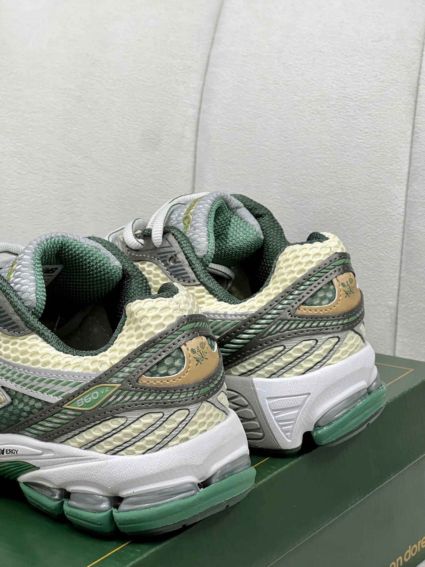 New Balance 860 V2 Aime Leon Dore Green