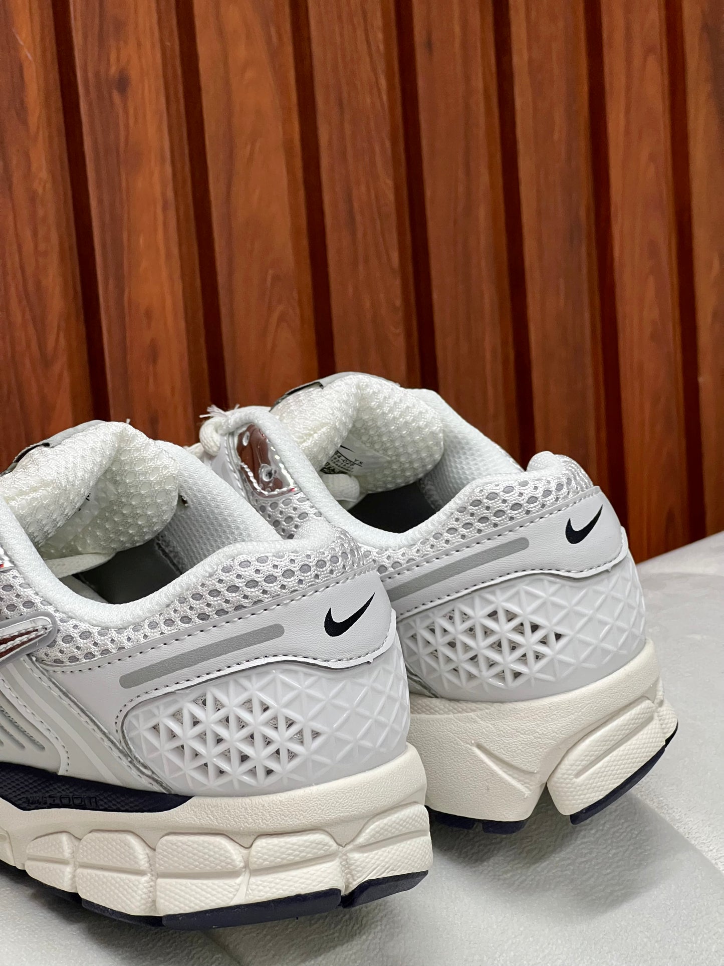 Nike Zoom Vomero 5 Photon Dust Metallic Silver