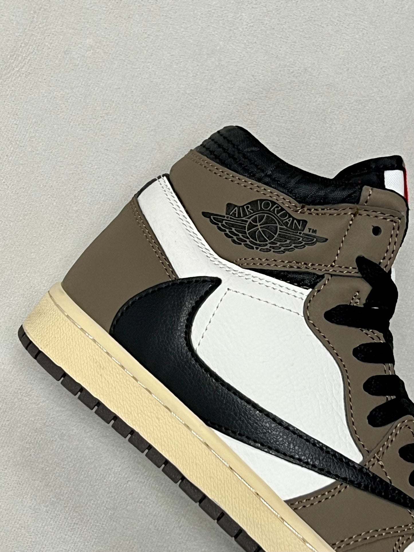 Nike Air Jordan 1 X Travis Scott