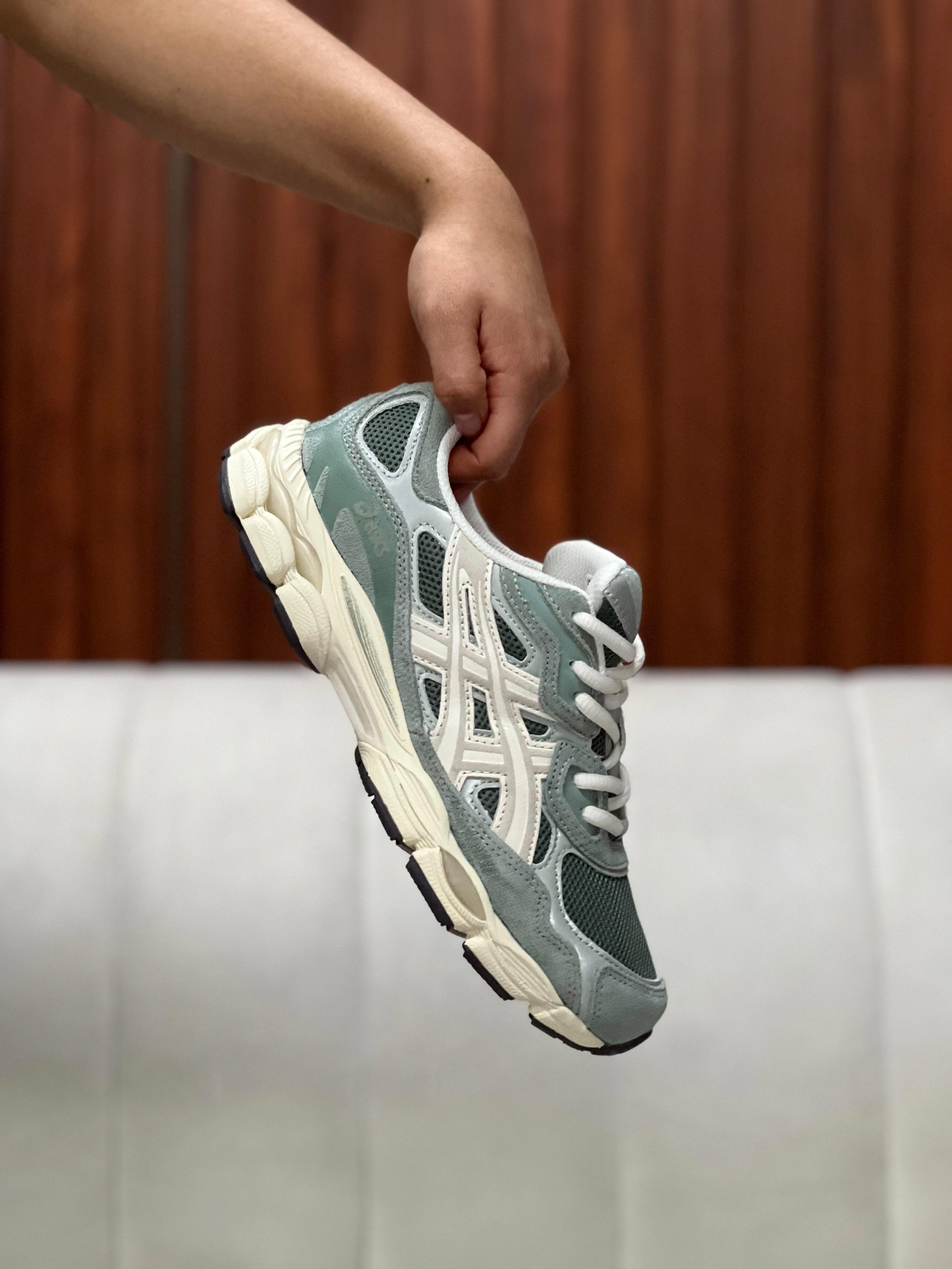 ASICS – Gshoes