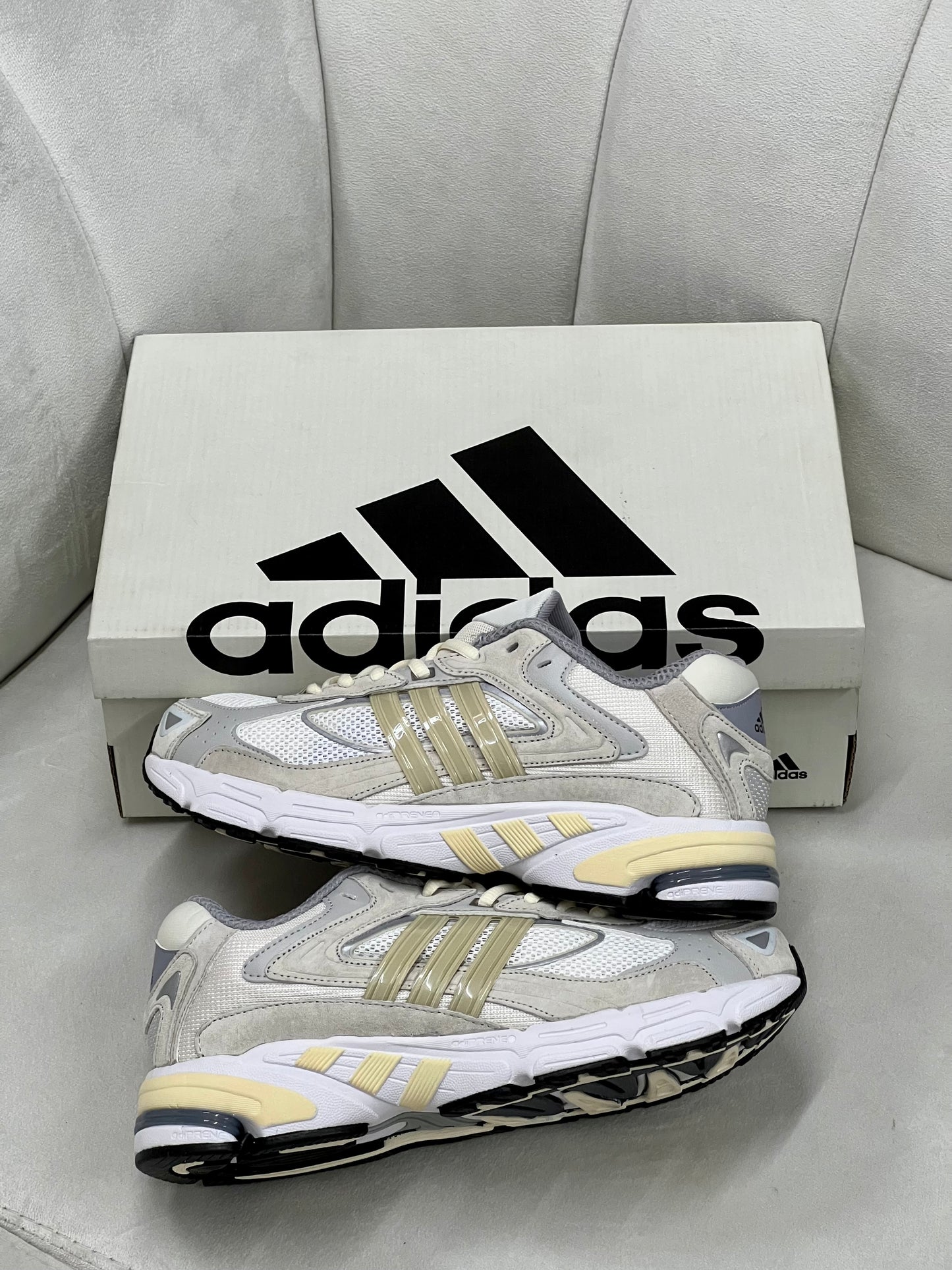 Adidas Response CL