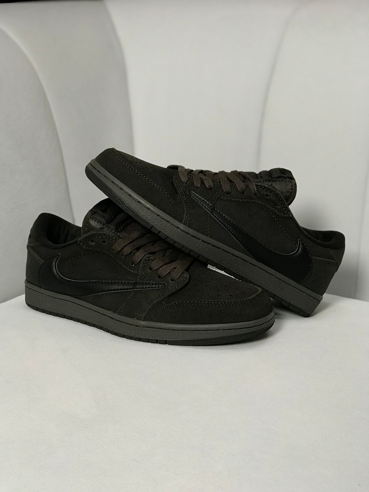 Nike Air Jordan Retro 1 X Travis Scott Velvet Brown
