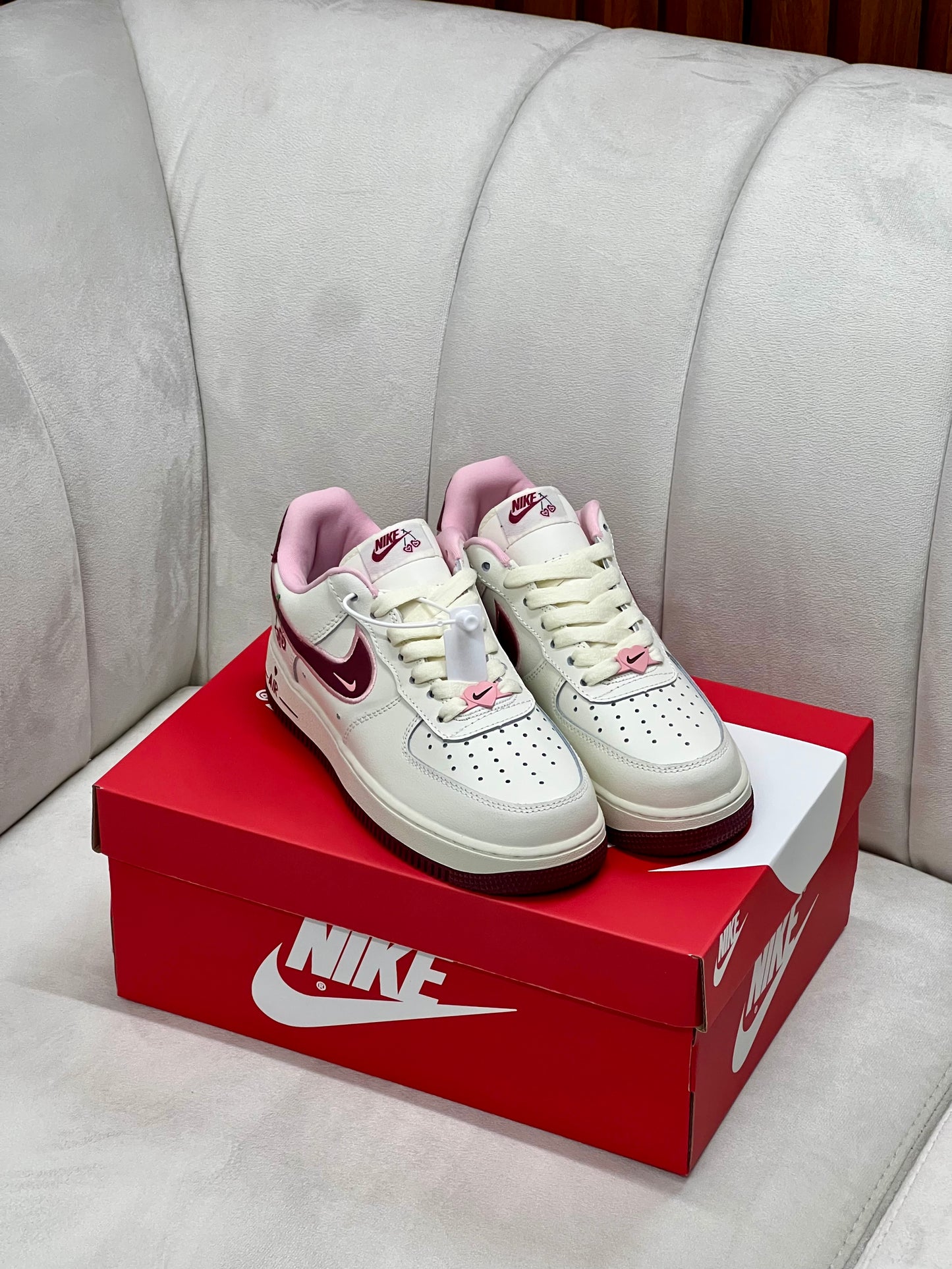 Nike Air Force One San Valentine