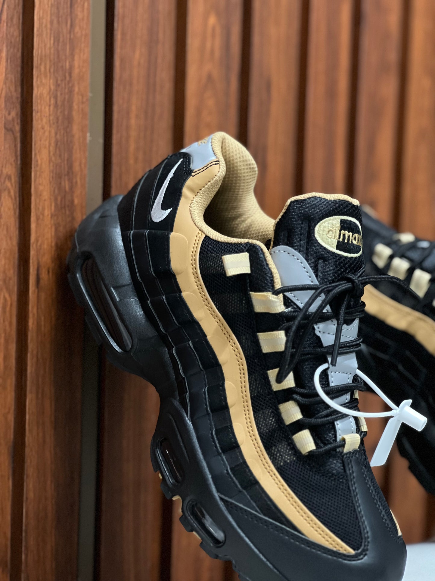 Nike Air Max 95 Black Elemental Gold