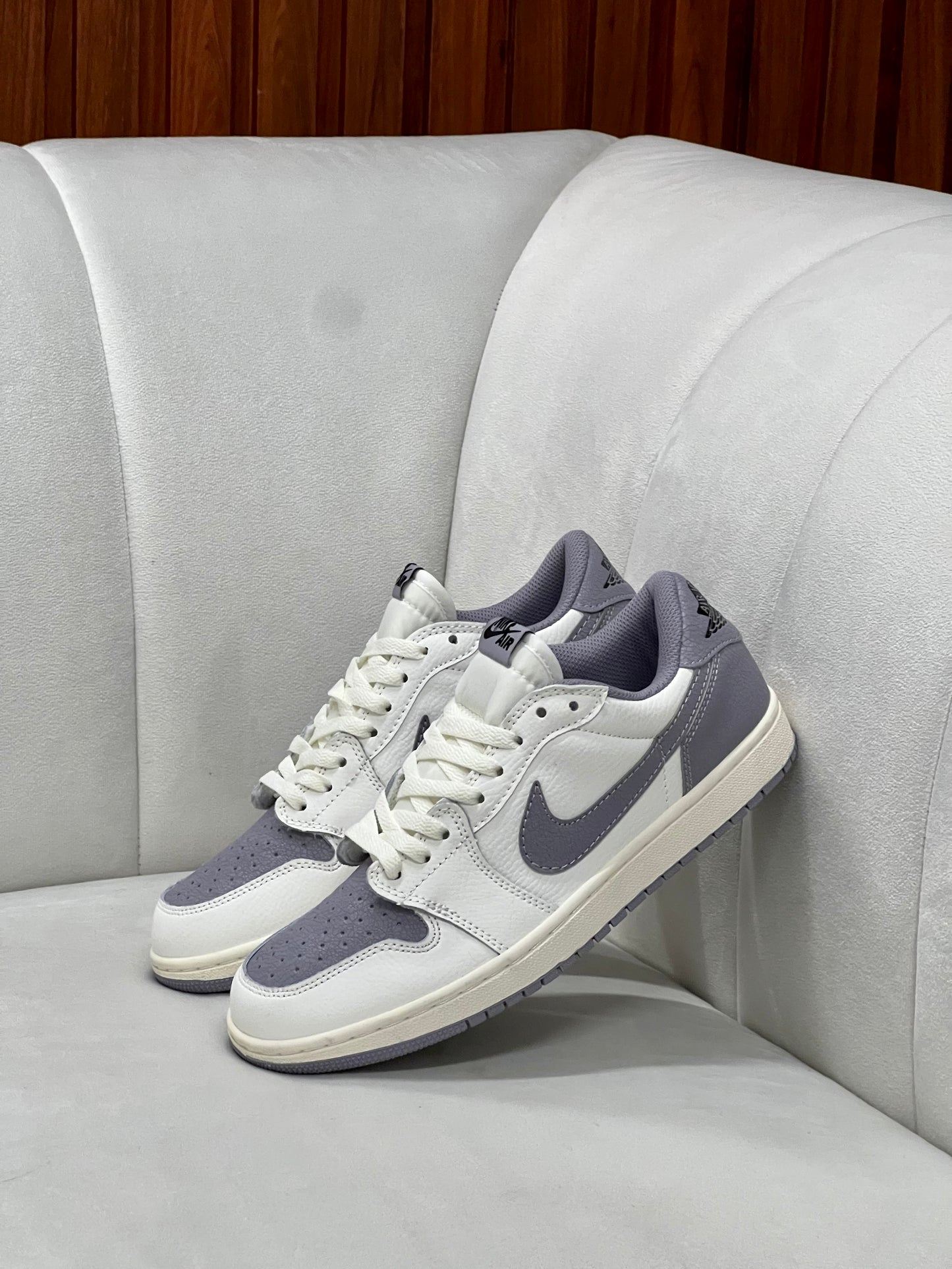 Air Jordan 1 Retro Low OG Atmosphere Grey