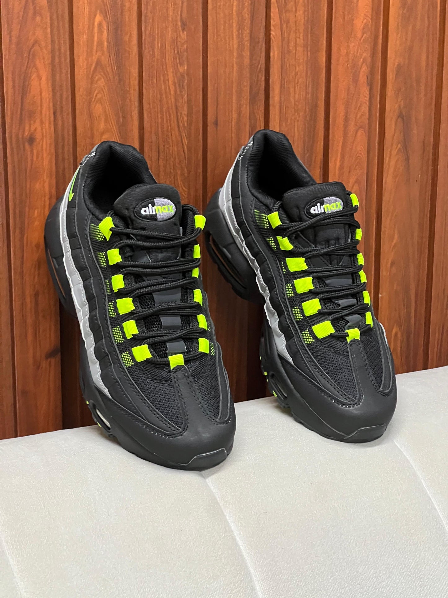 Nike air max 95 black grey neon