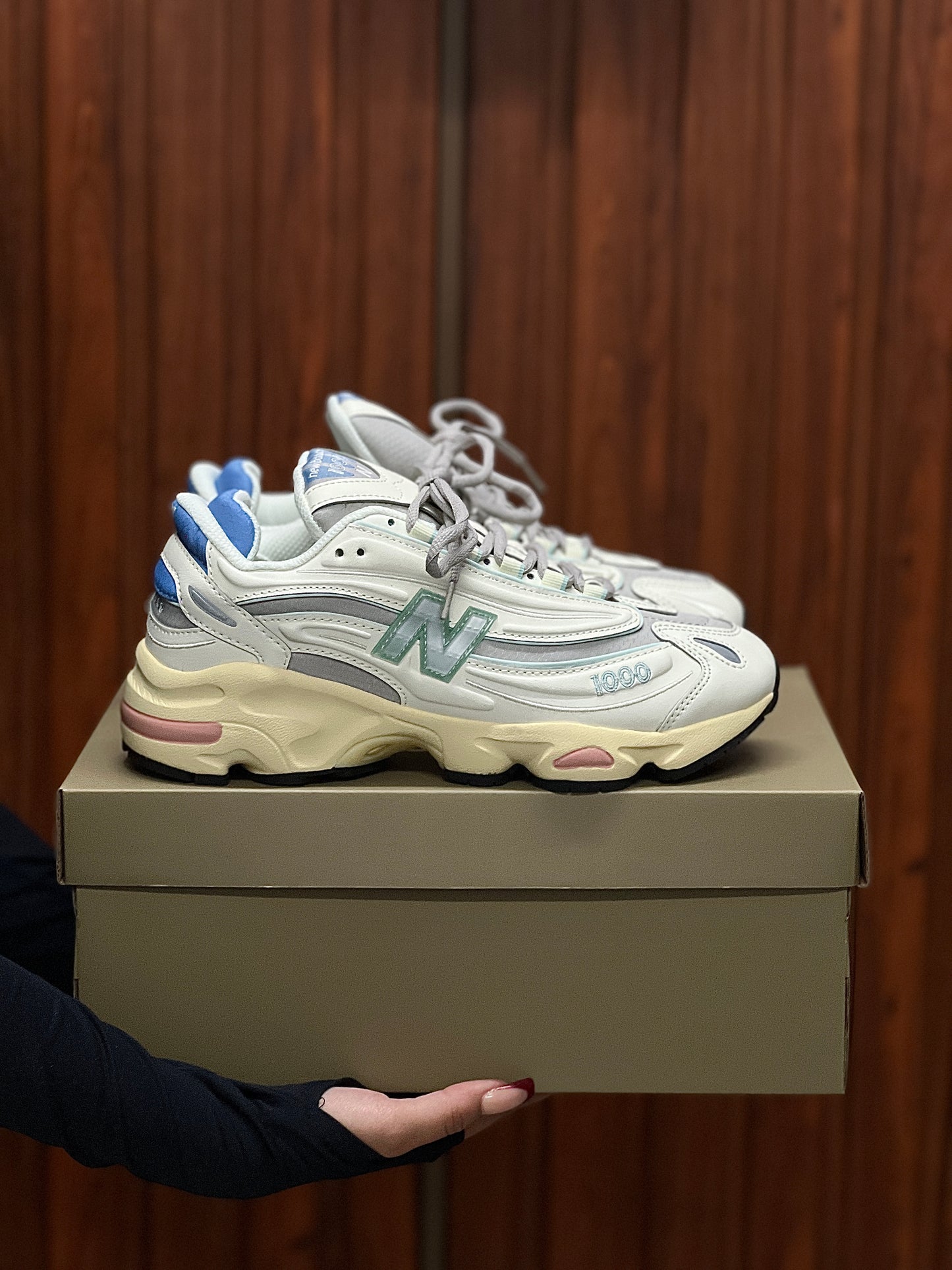 New Balance 1000 Angora