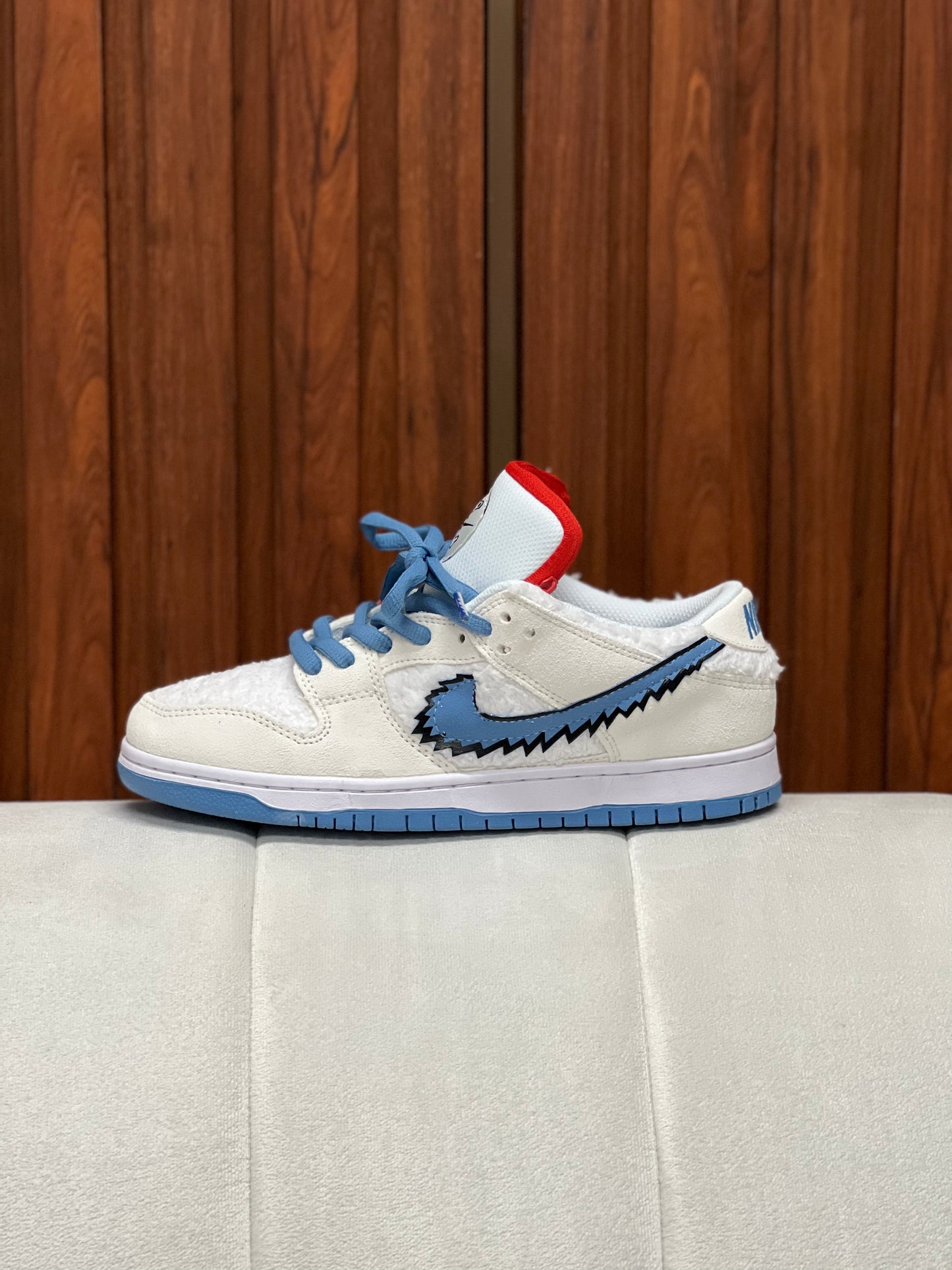 Nike SB Dunk Low X The Abominable Snowman