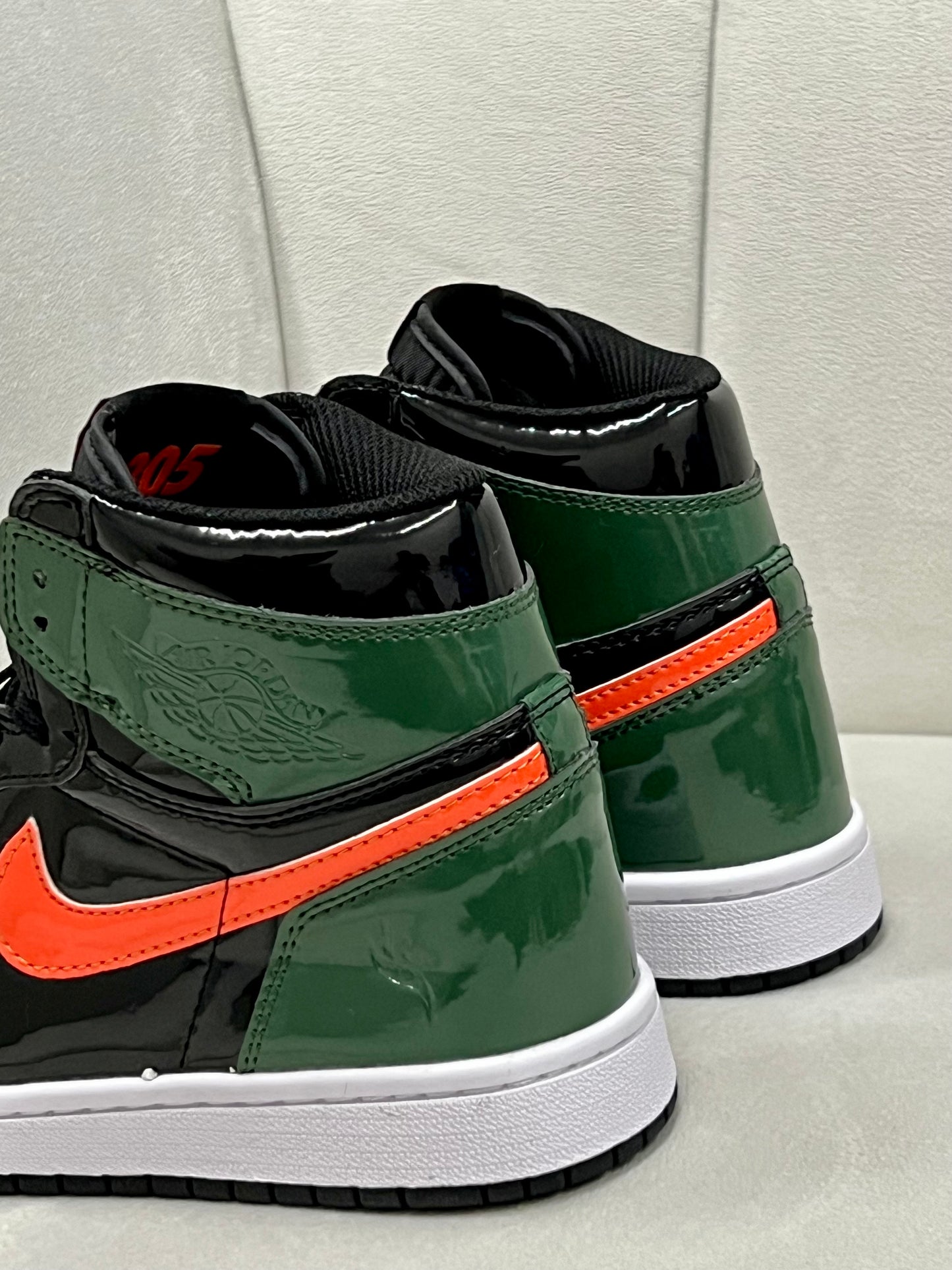 Nike Jordan Retro 1 Solefly