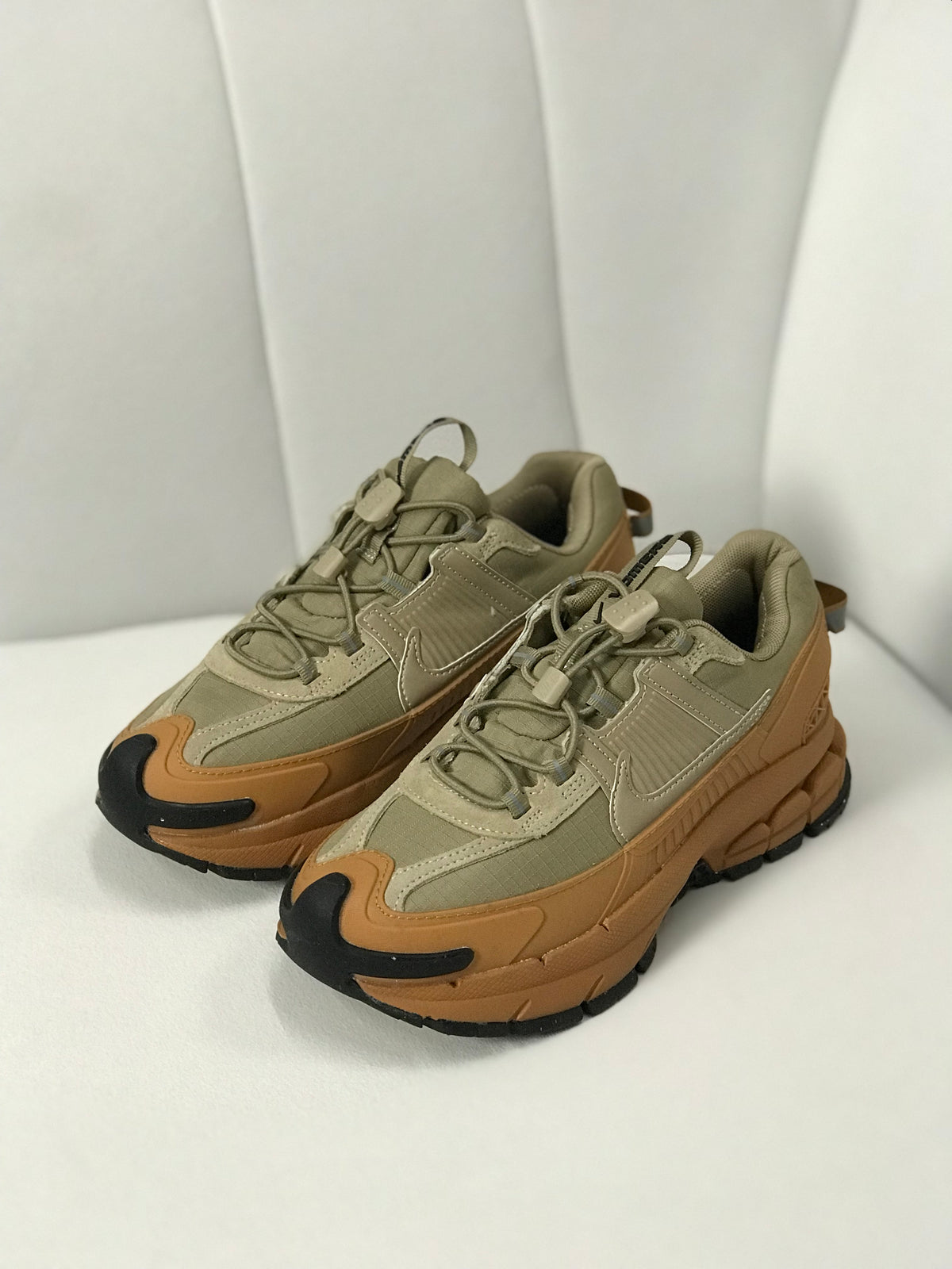 Nike Zoom Vomero 5 Roam Flax