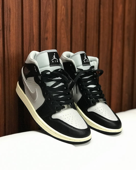 Nike Jordan Retro 1 High Black Metallic Silver
