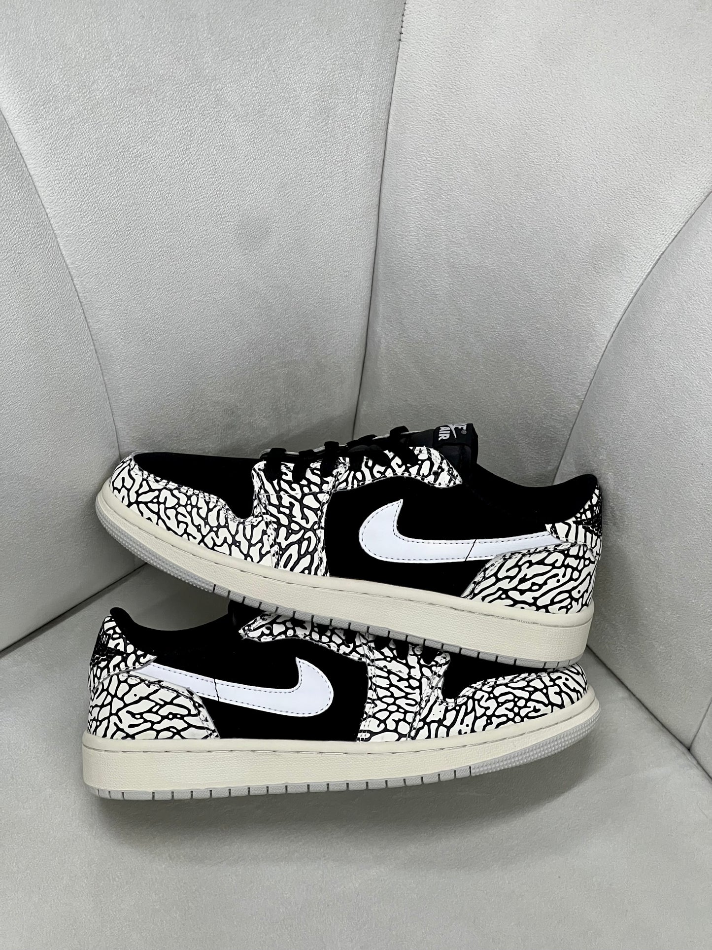 Nike Air Jordan 1 Retro Low OG Black Cement