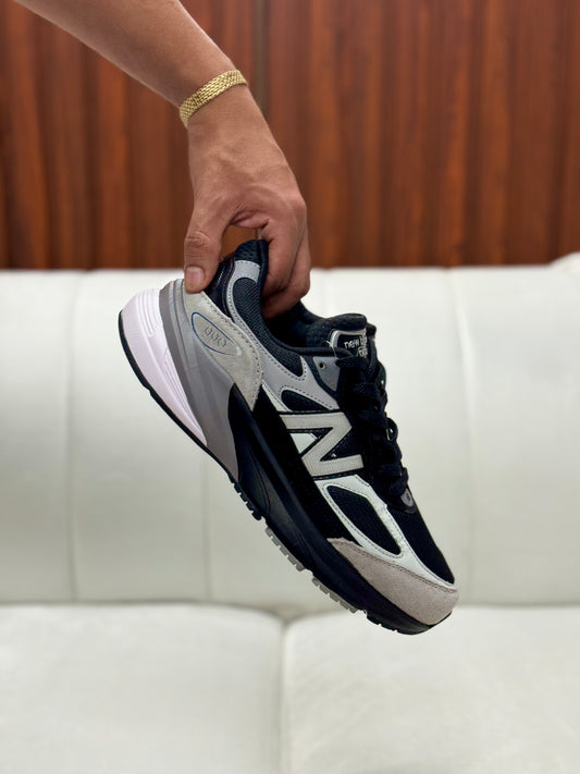 New Balance 990