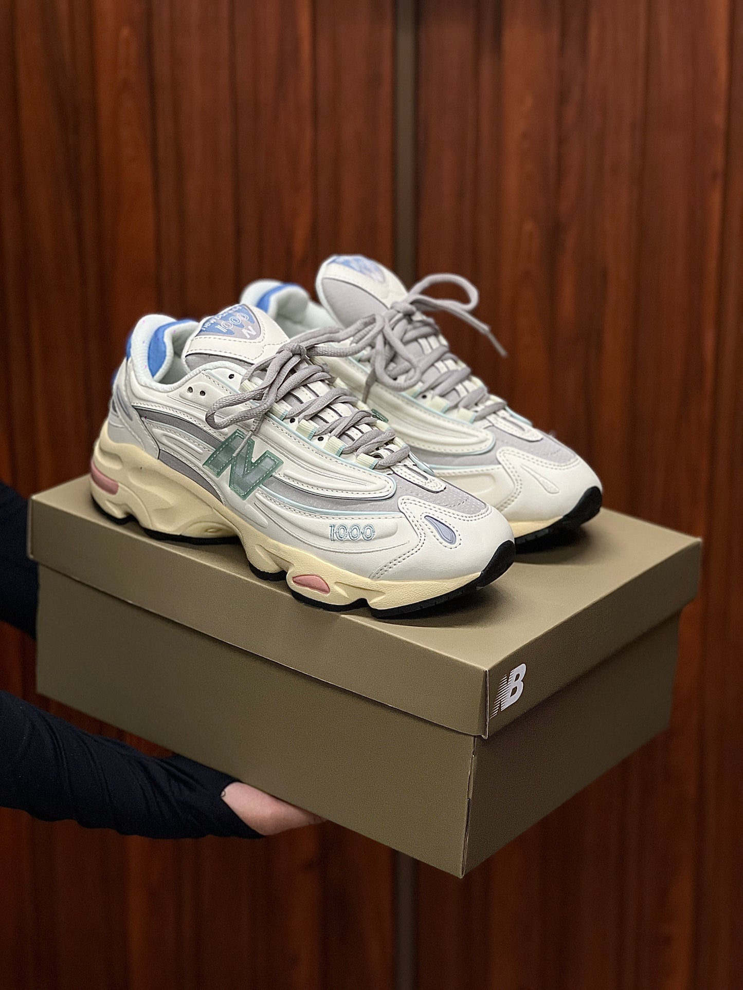 New Balance 1000 Angora