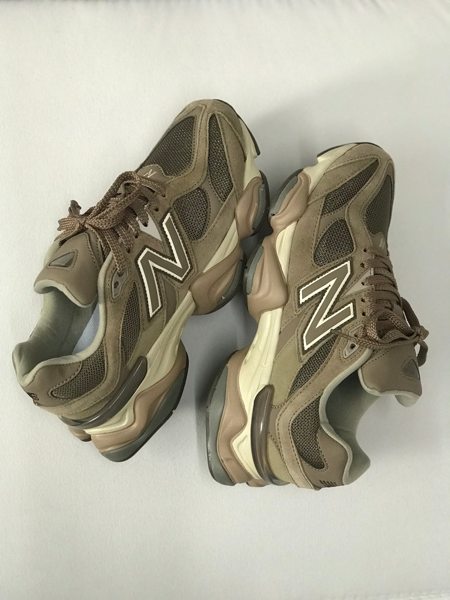 New Balance 9060 Mushroom Brown