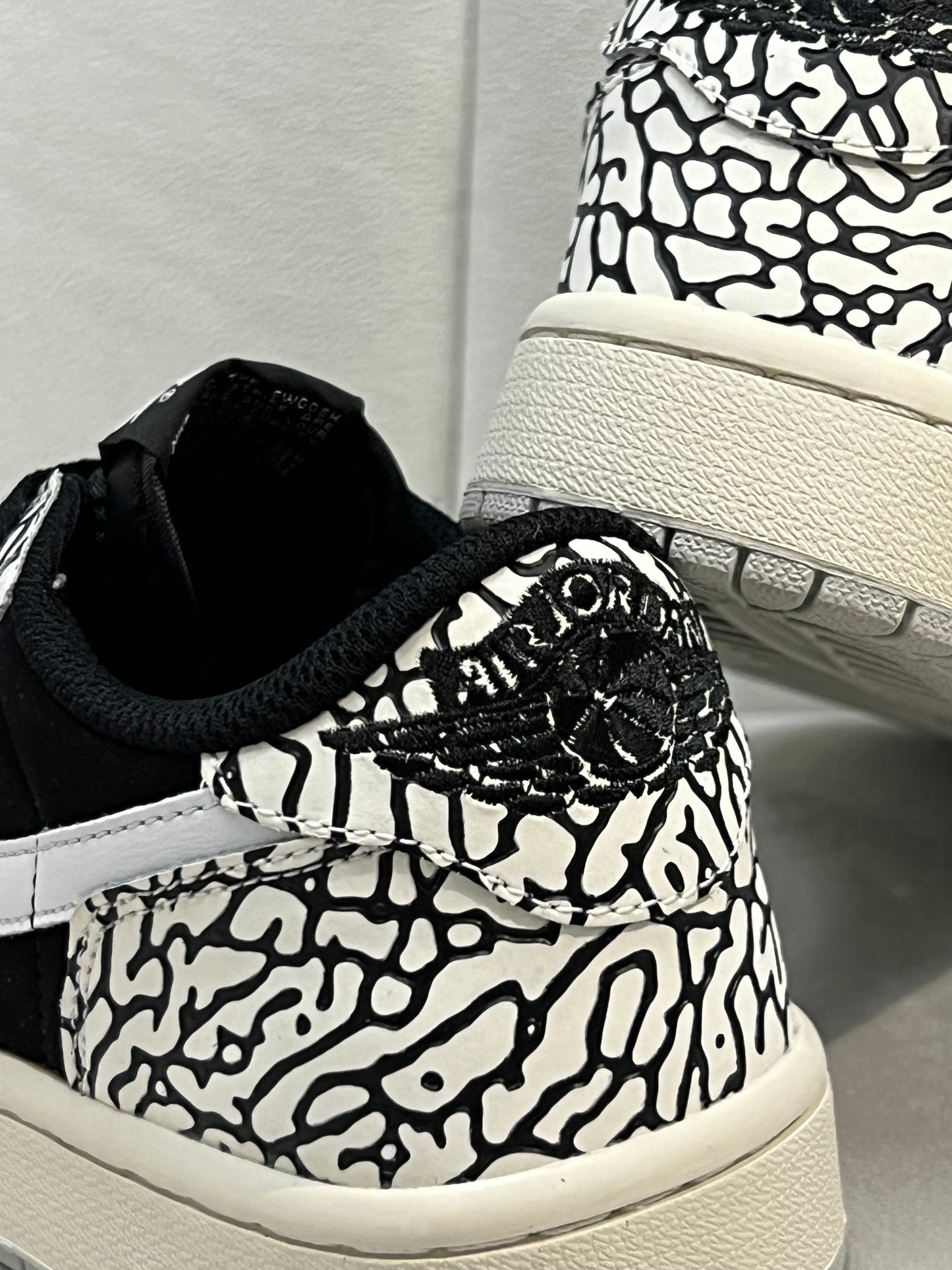 Nike Air Jordan 1 Retro Low OG Black Cement