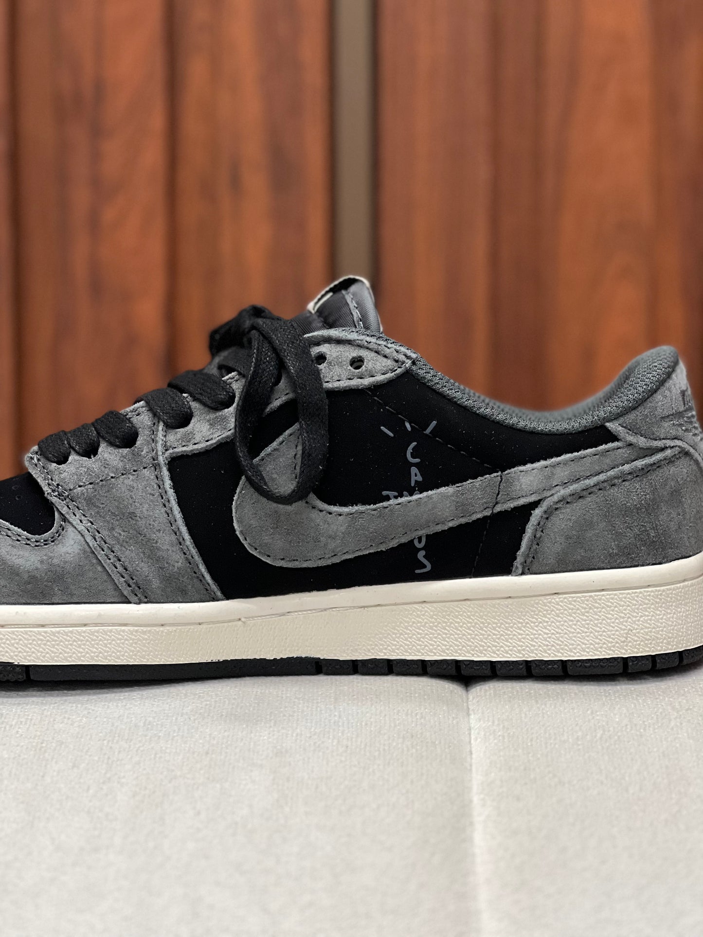 Nike Air jordan retro 1 X Travis Scott