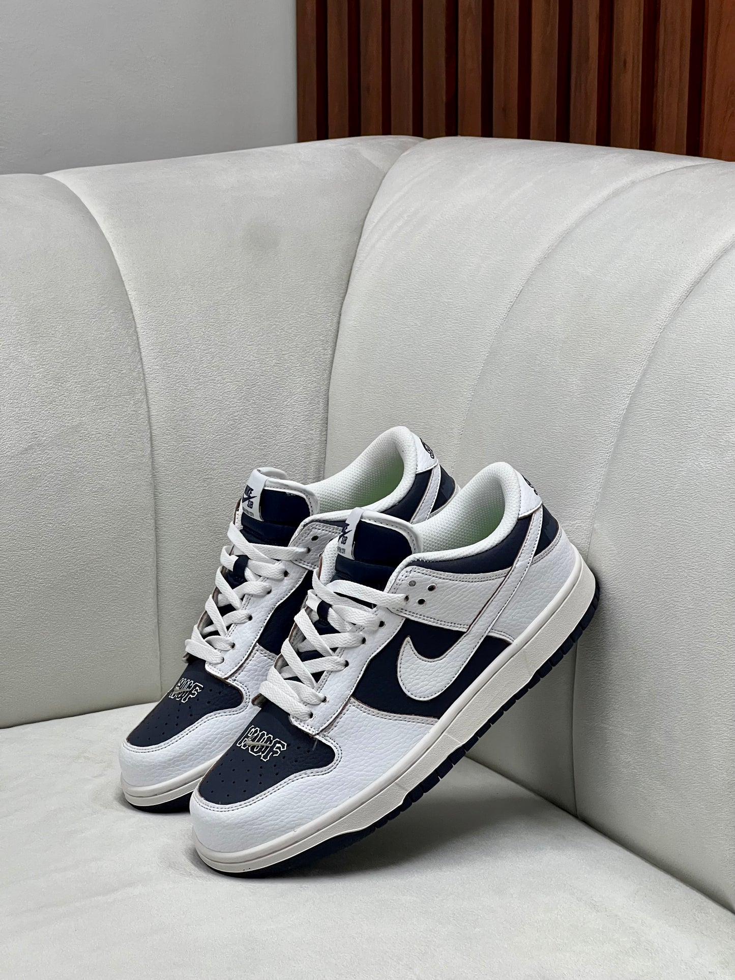 Nike SB Dunk Low
HUF Nueva York