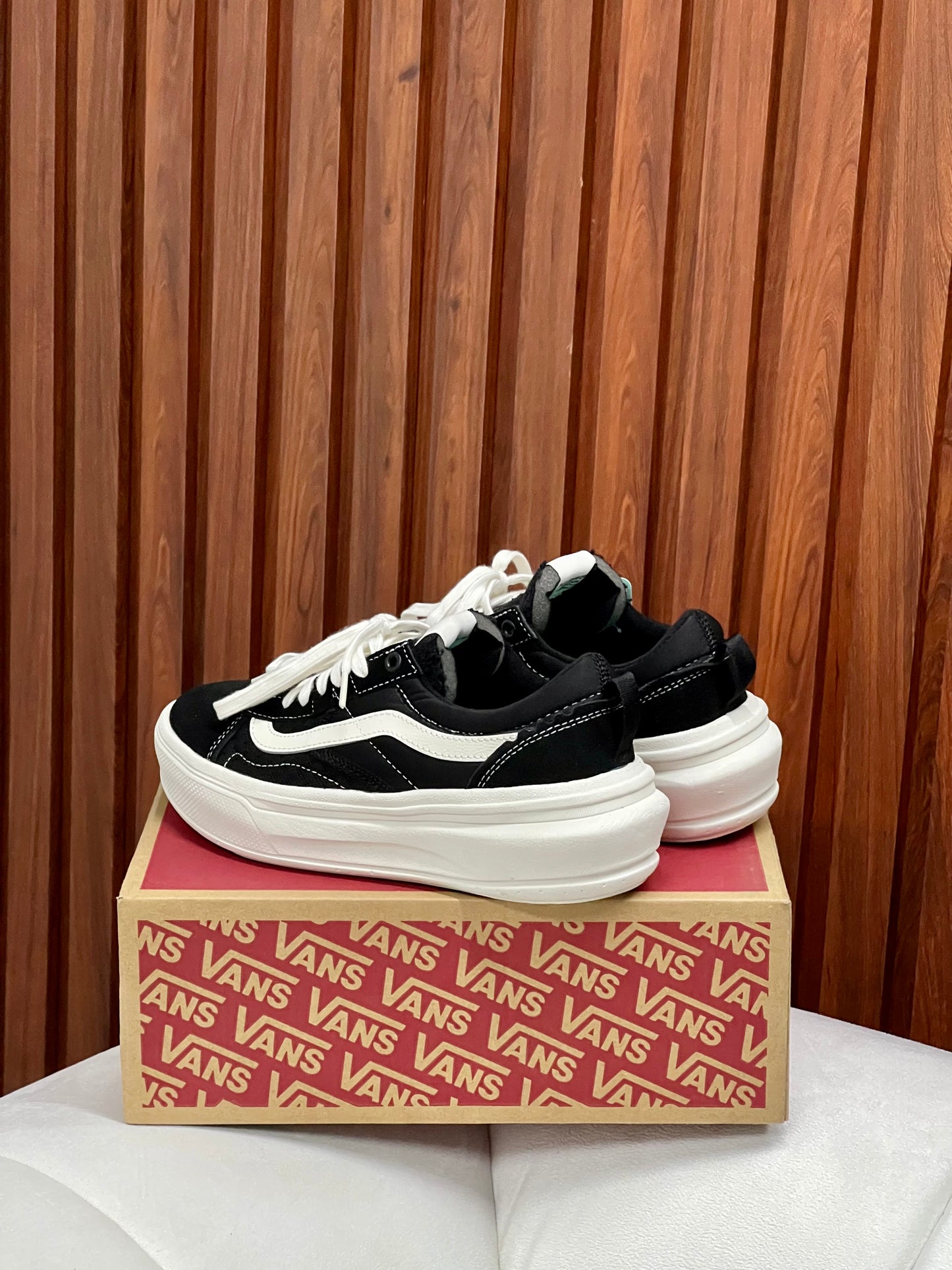 Vans Old Skool Overt Plus