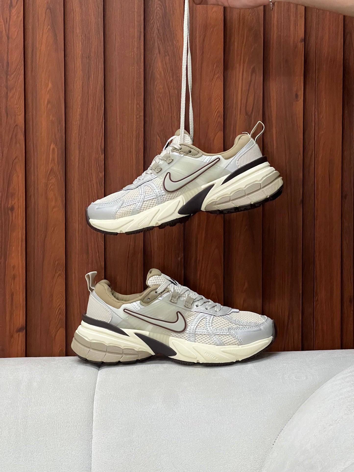 Nike V2K Run Light Orewood Brown
