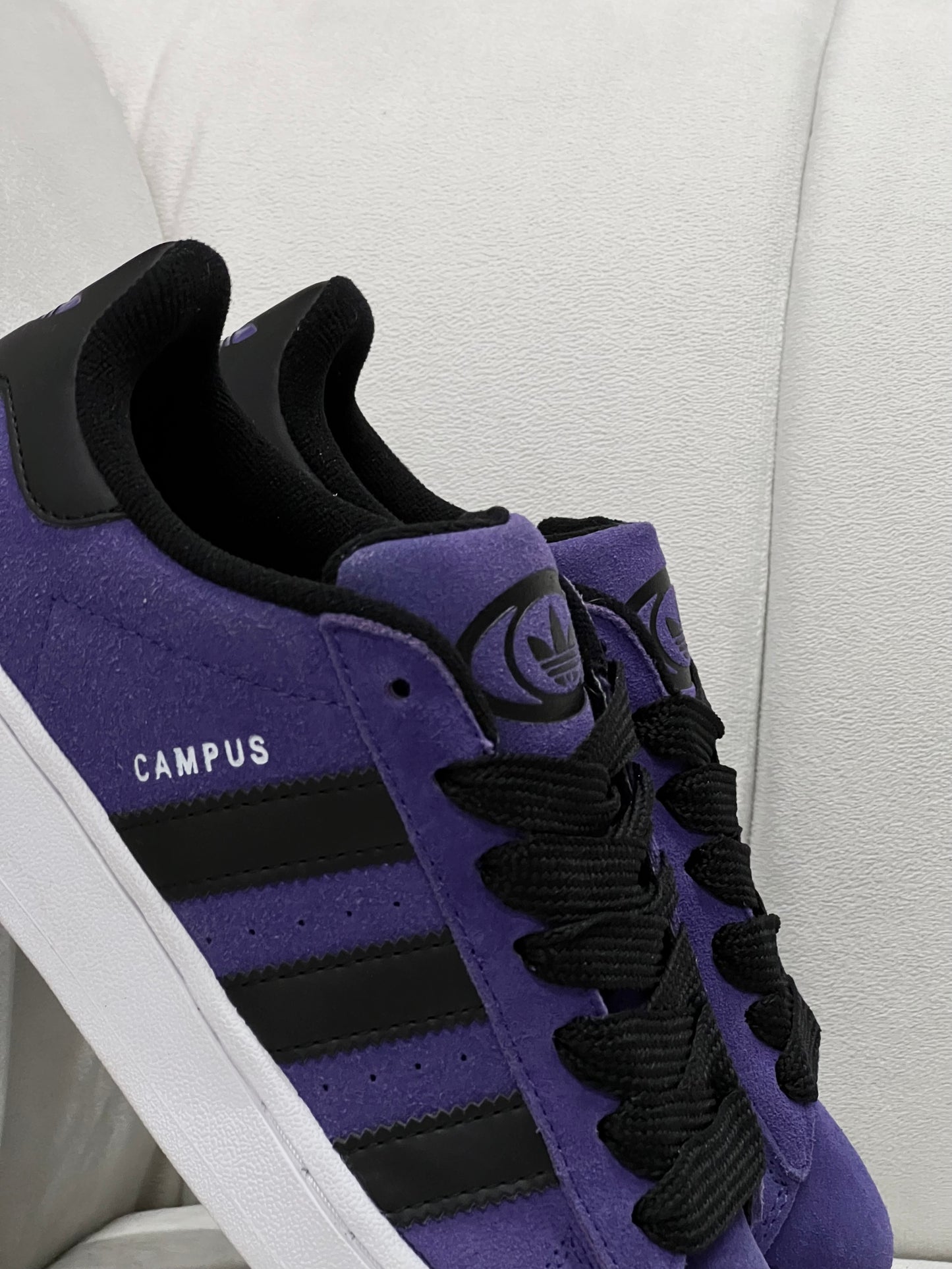 Adidas Campus 00s