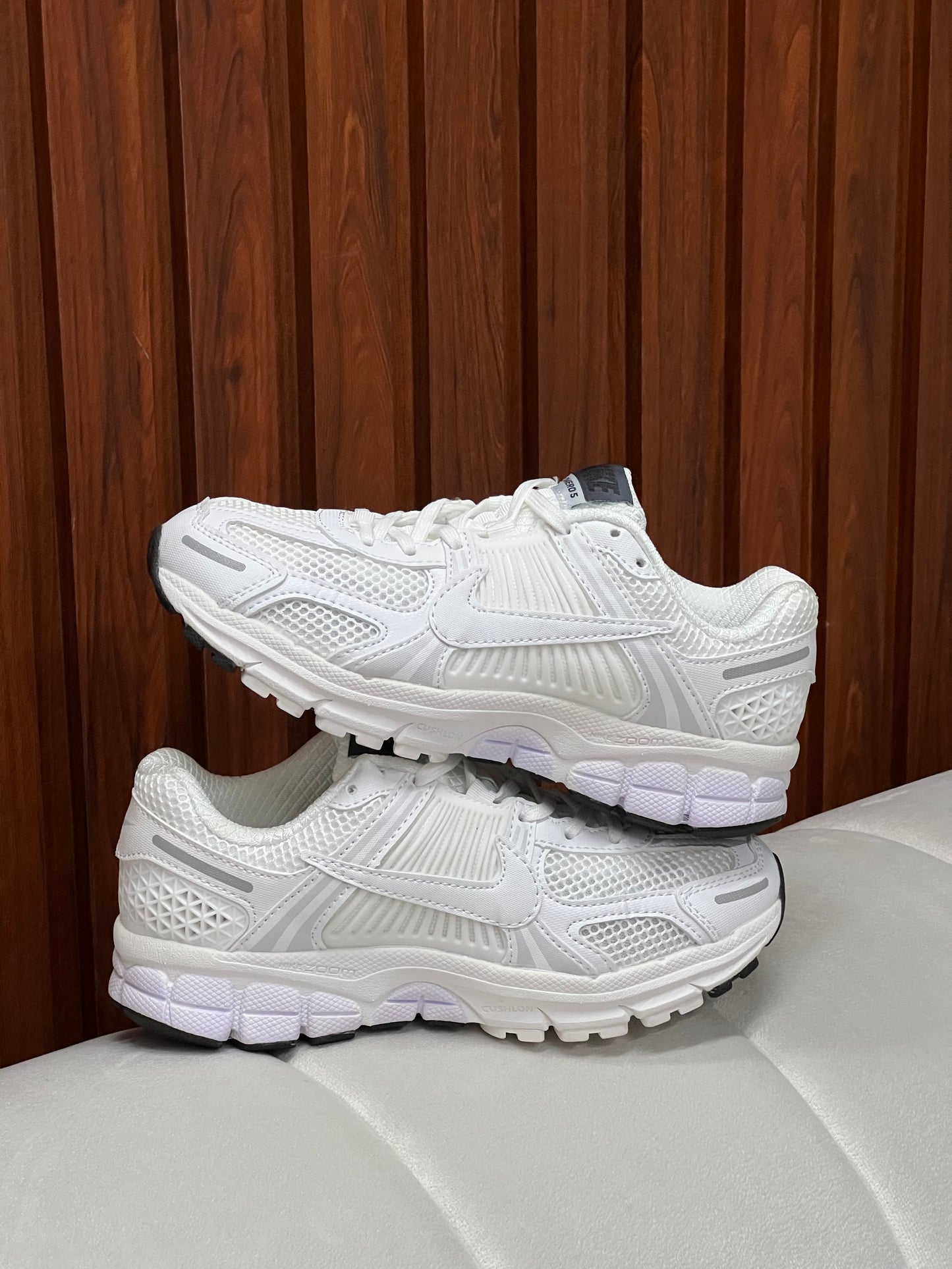 Nike Zoom Vomero 5 Triple White