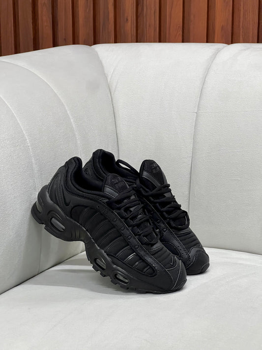 Nike Air Max Tailwind 4