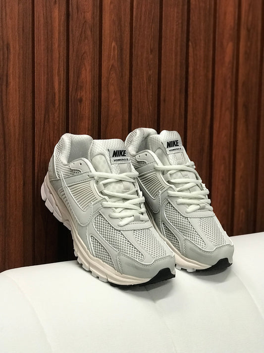 Nike Zoom Vomero 5 White Vast Grey