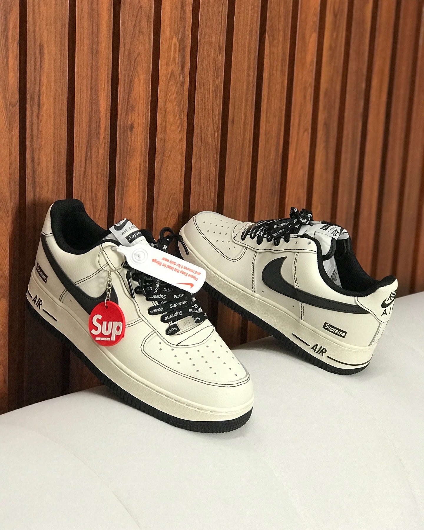 Nike Air Force One X Supreme