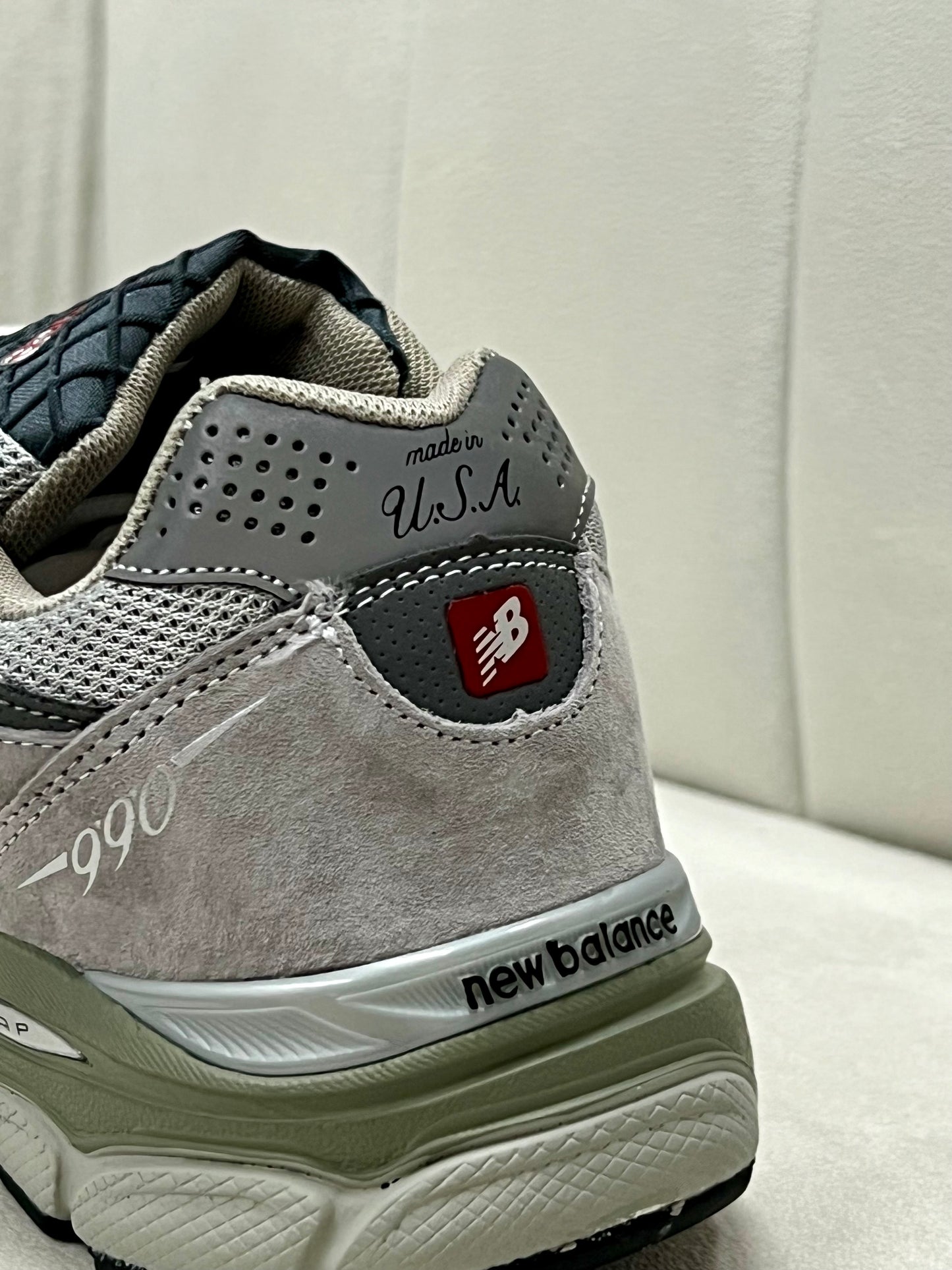 New Balance 990v3