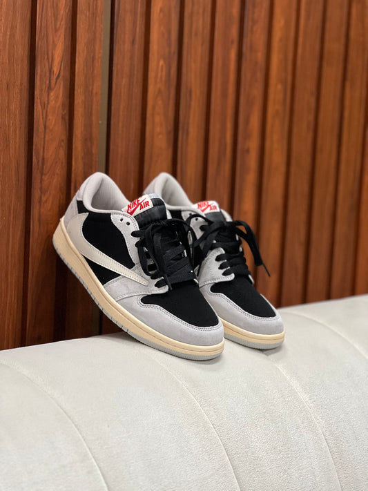 Nike Air jordan retro 1 X Travis Scott