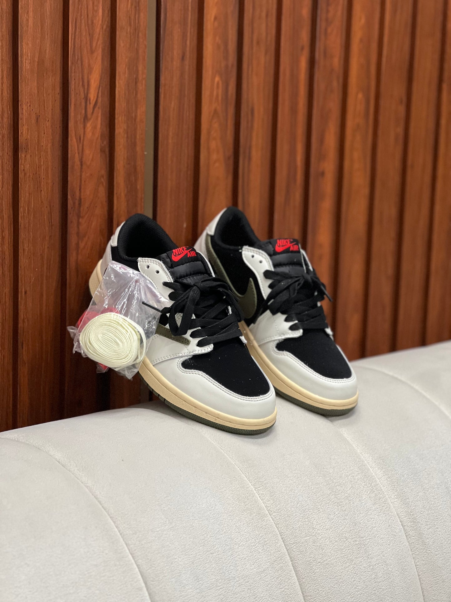 Nike Air jordan retro 1 X Travis Scott