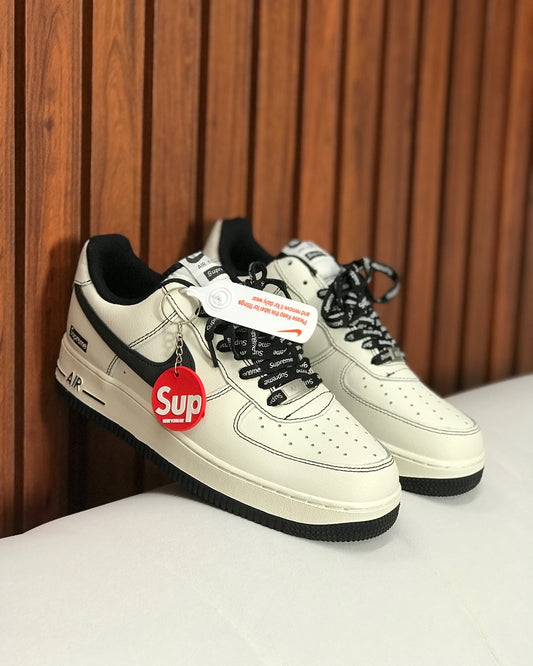 Nike Air Force One X Supreme
