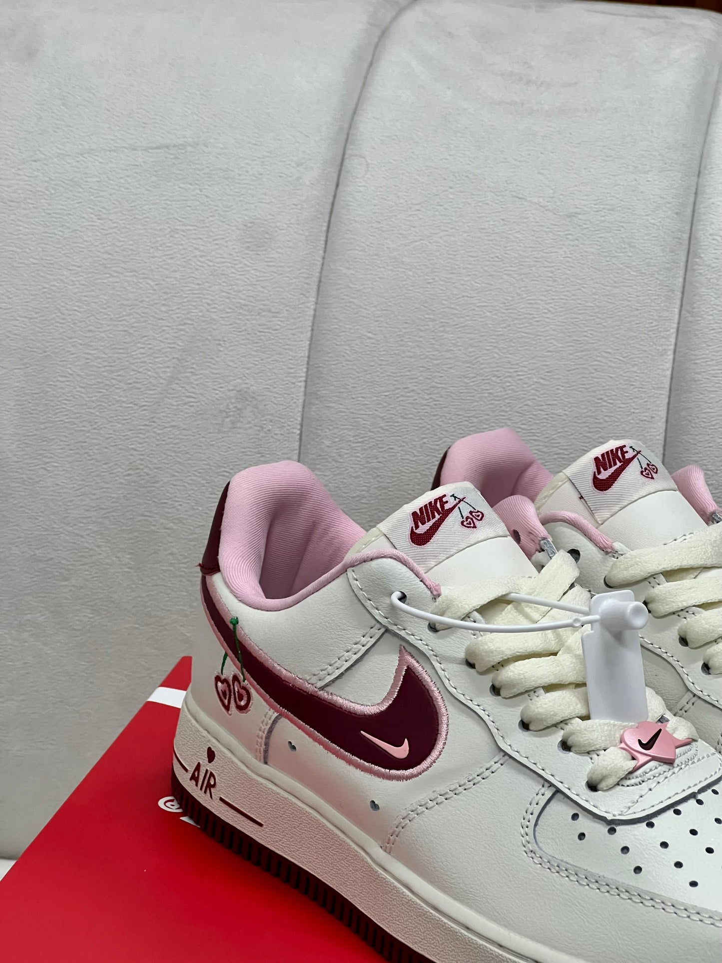 Nike Air Force One San Valentine