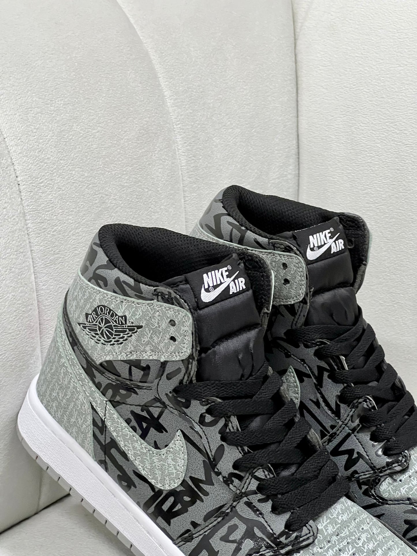 Nike Jordan 1 Retro High OG Rebellionaire