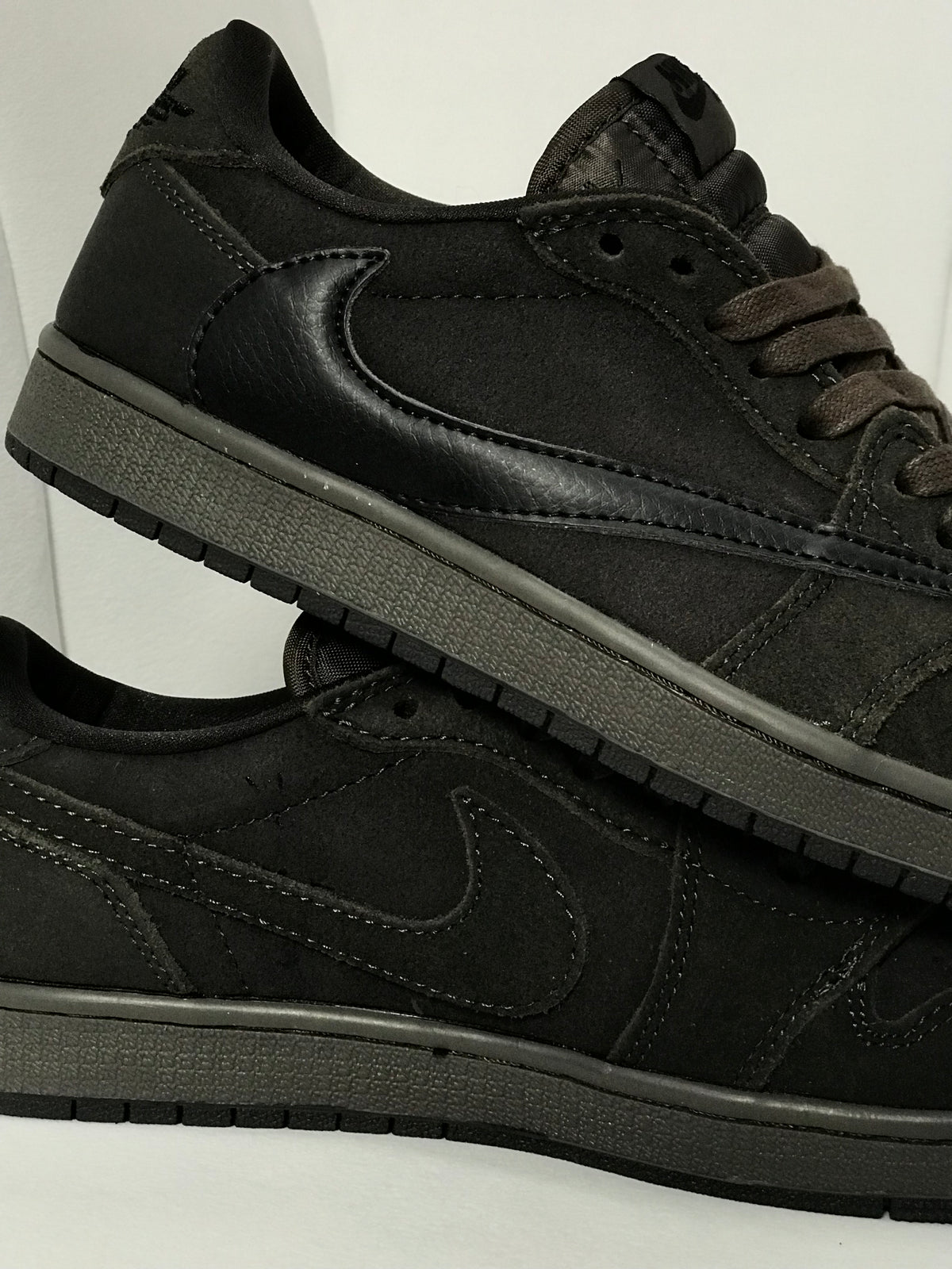 Nike Air Jordan Retro 1 X Travis Scott Velvet Brown