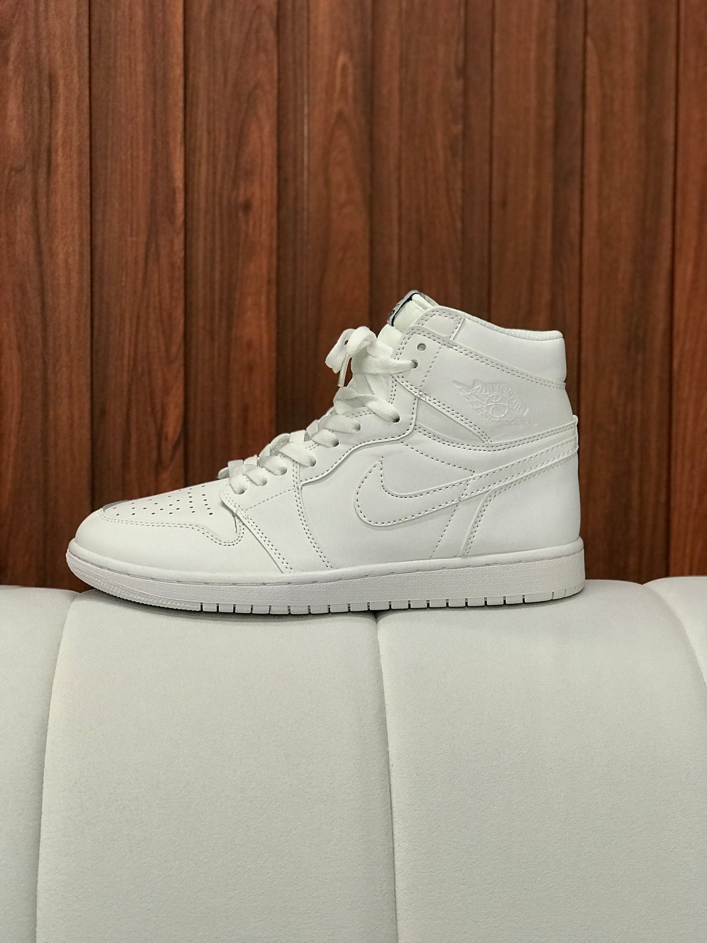 Nike Jordan 1 Retro White