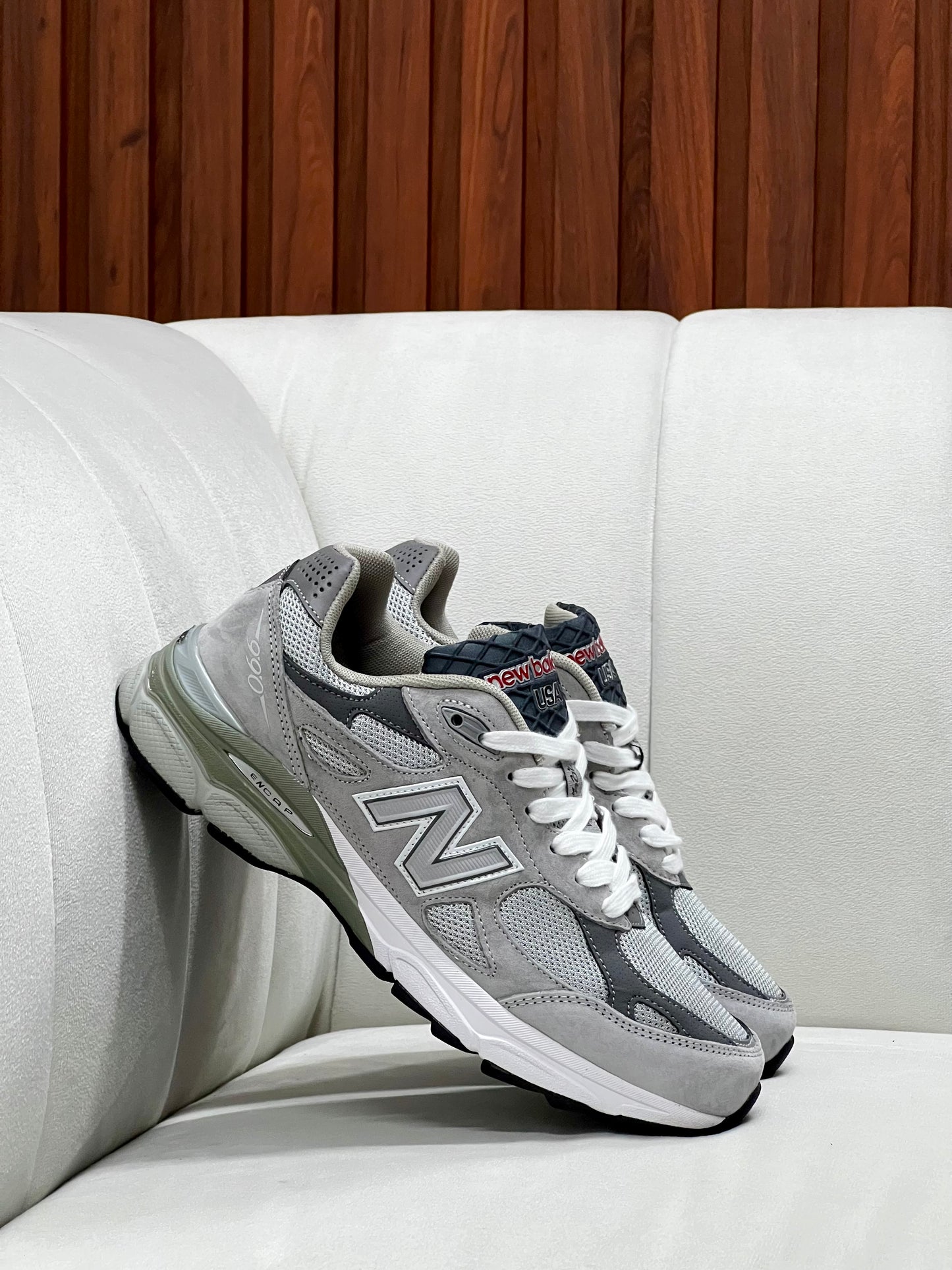 New Balance 990v3