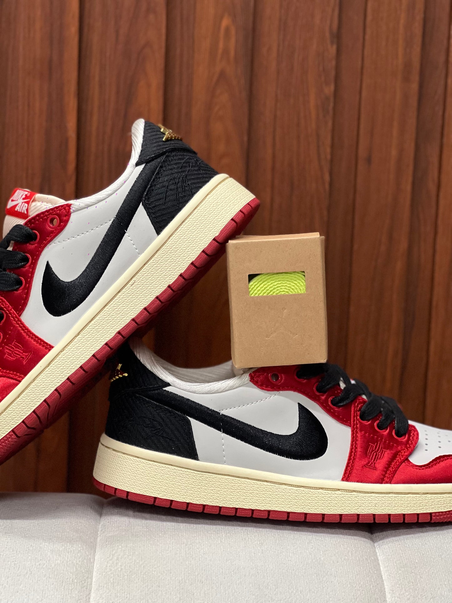 Nike Air Jordan 1 Low OG Trophy Room Rookie Card Away