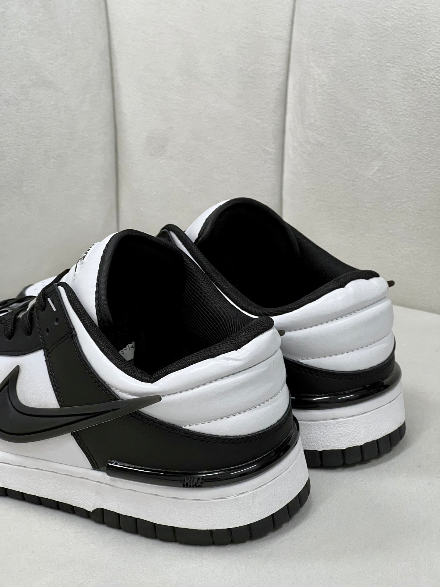 Nike Dunk Low Twist Panda