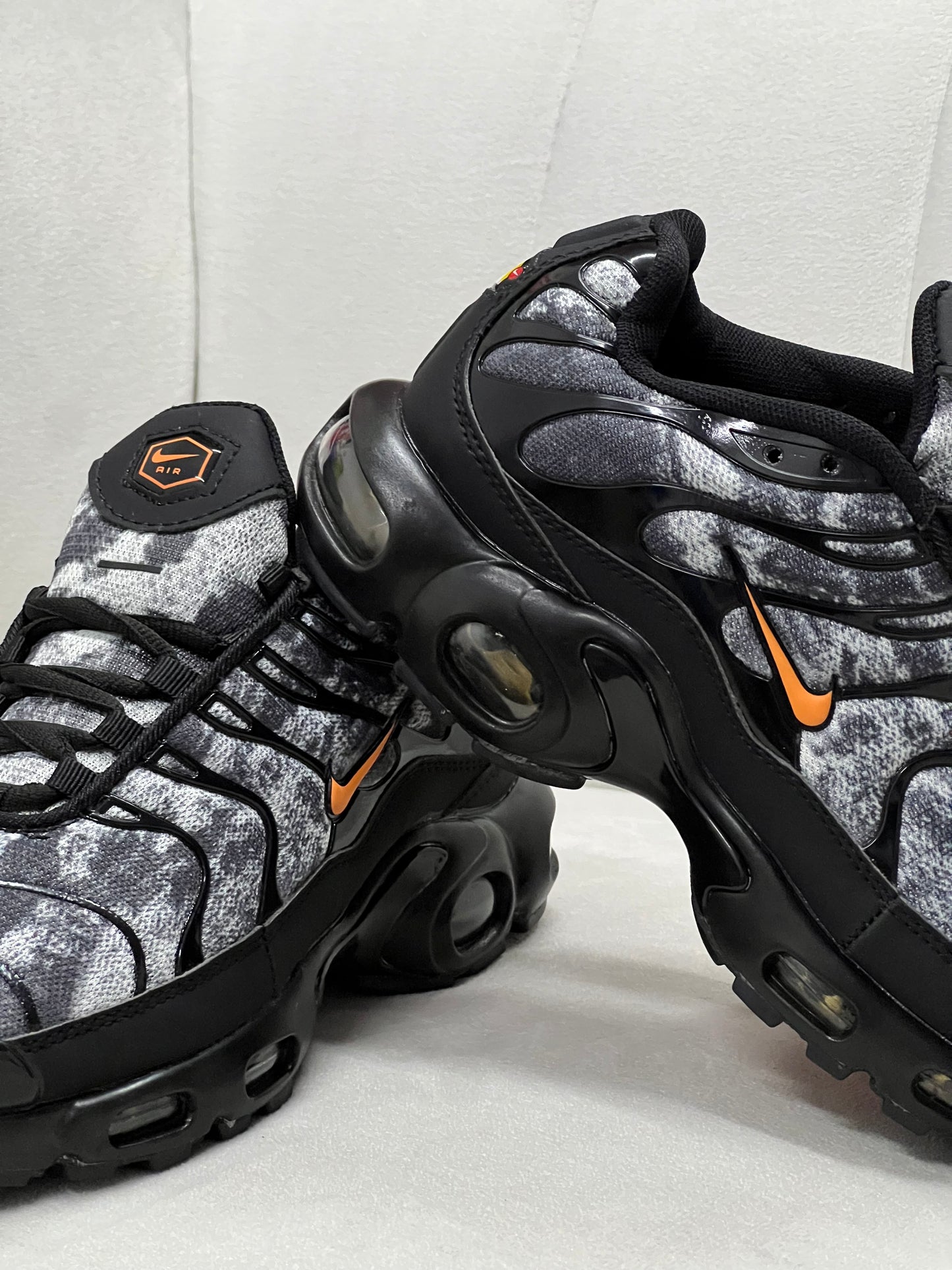 Nike Air Max TN Plus Black Orange Camo