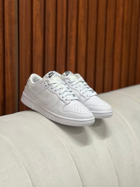 Nike SB Dunk Low Triple White