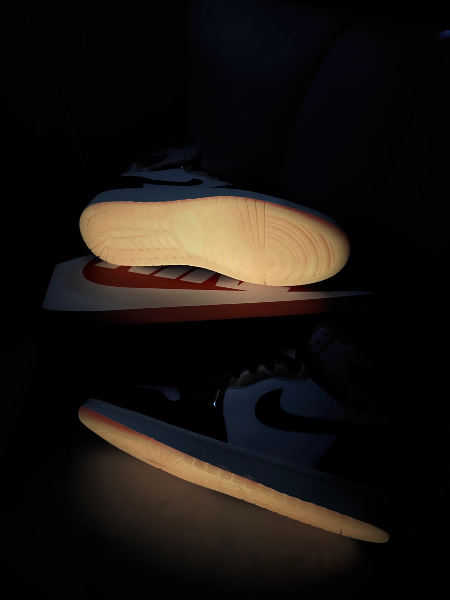 Nike Jordan 1 Retro High OG
Spider-Man