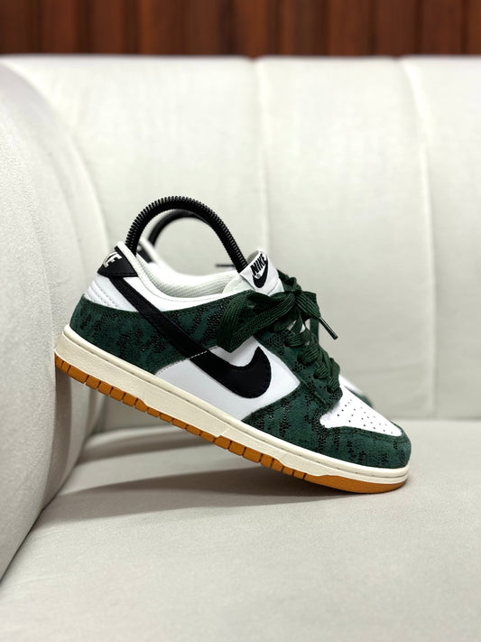 Nike SB Dunk Low Green Snake