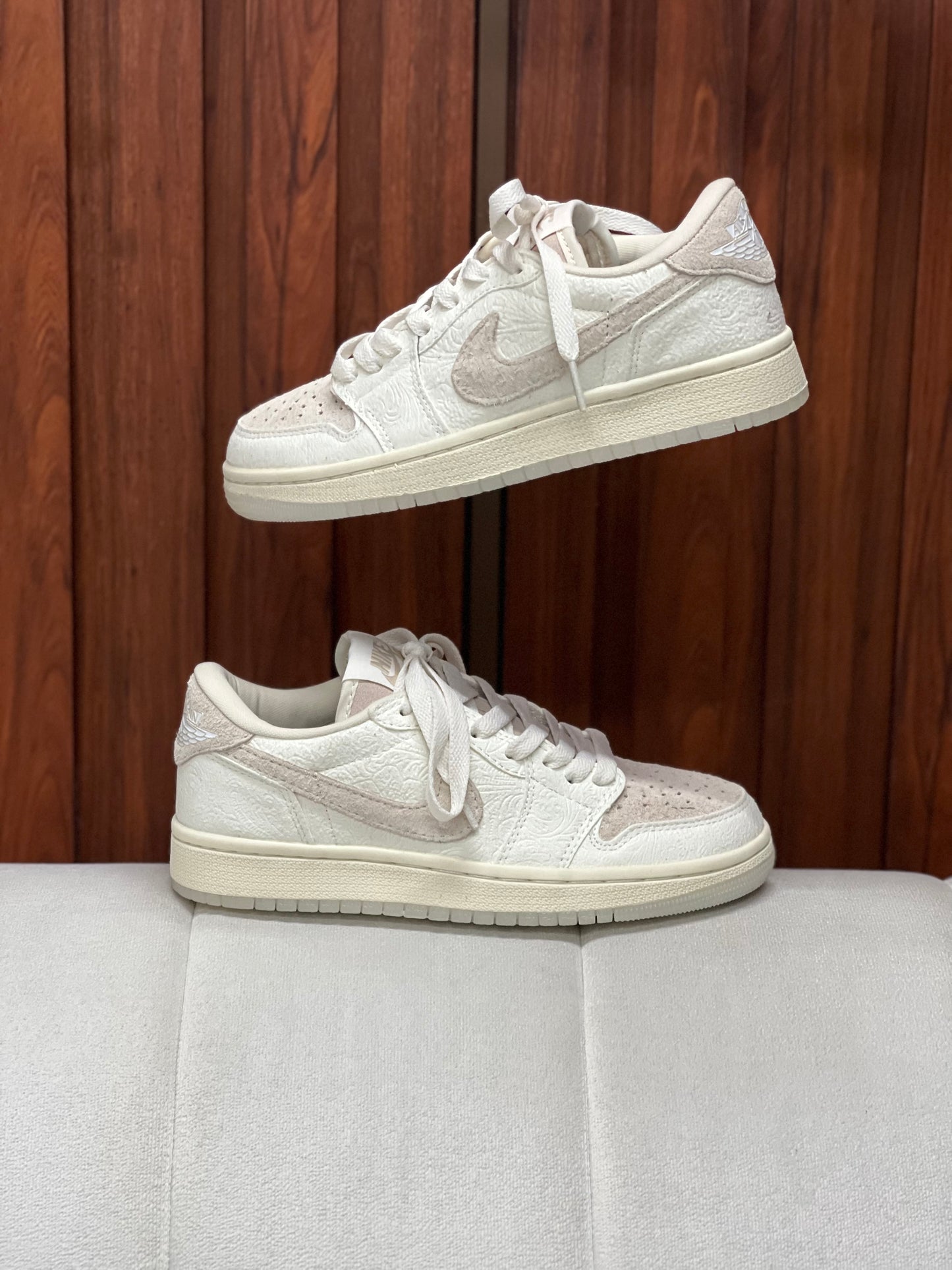 Nike Air Jordan 1 Retro Low OG Chris Paul Give Them Flowers