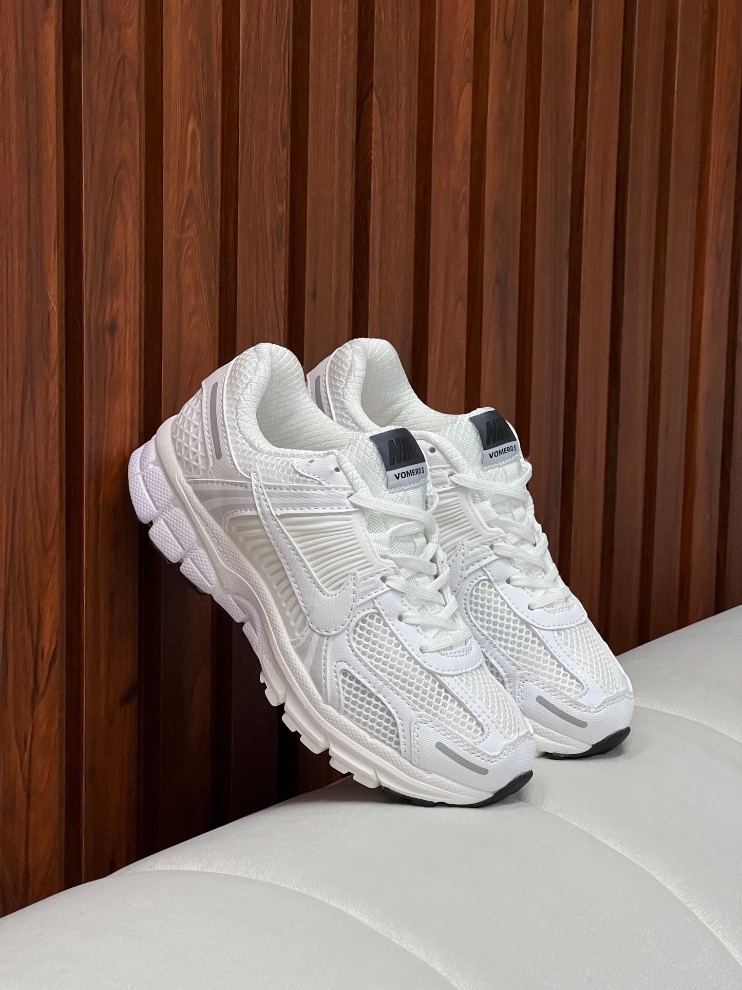 Nike Zoom Vomero 5 Triple White