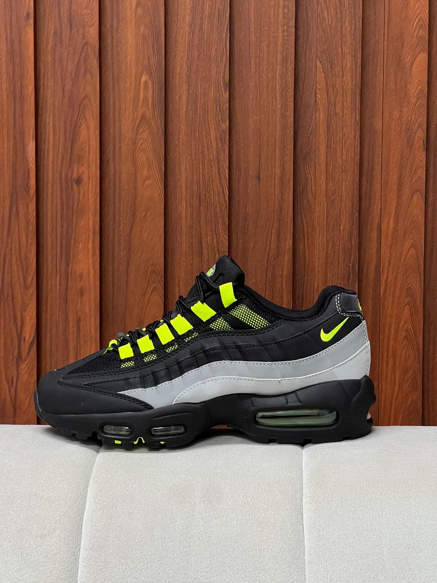 Nike air max 95 black grey neon