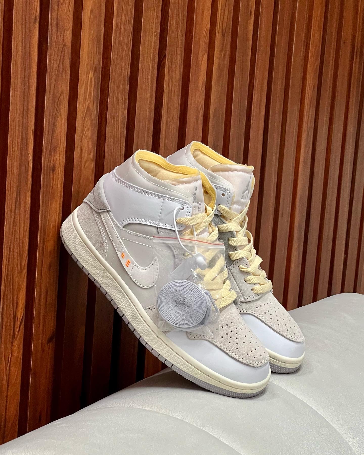 Nike Air Jordan 1 Mid SE Craft Inside Out