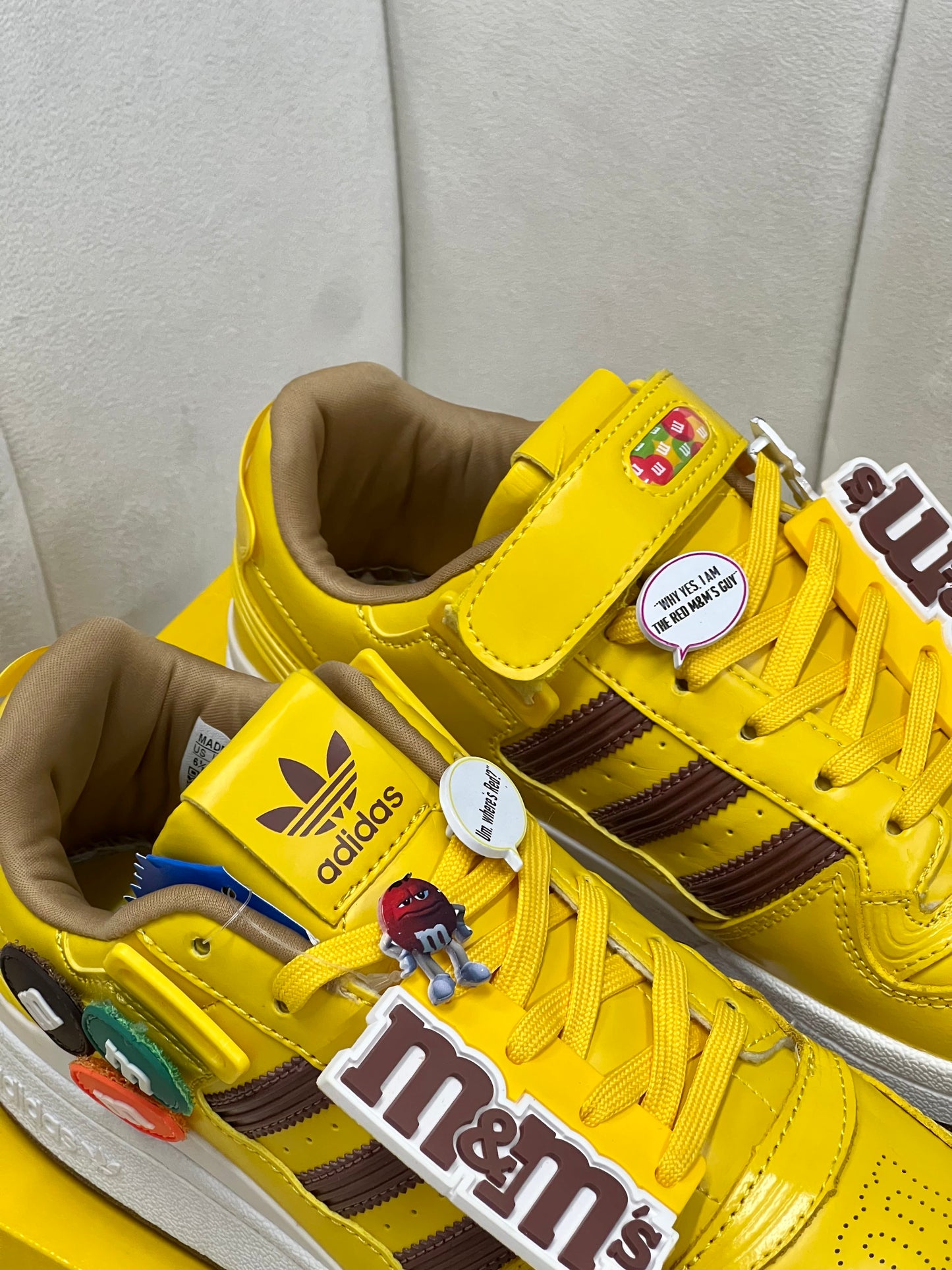 Adidas Forum Low
M&M's