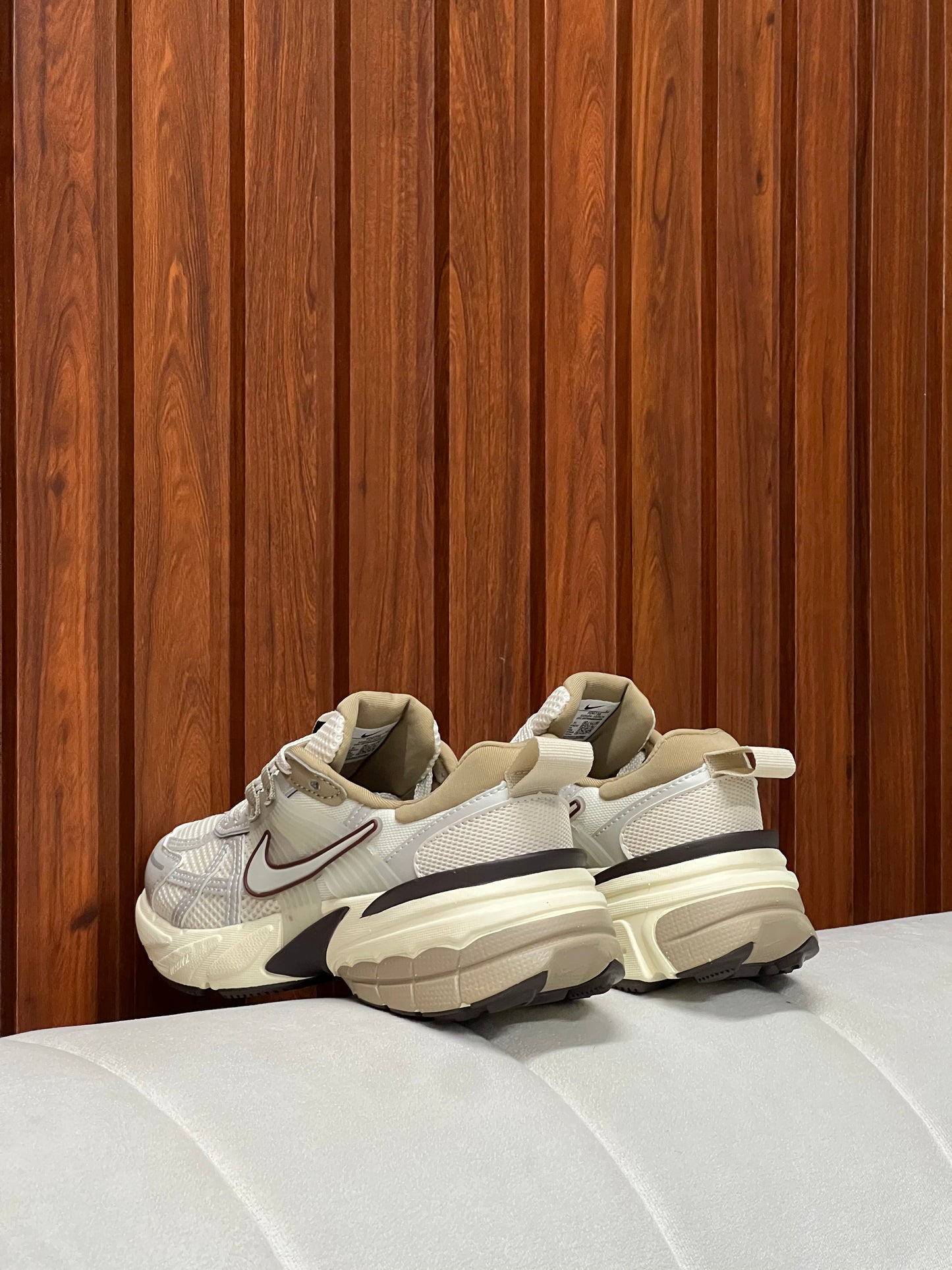 Nike V2K Run Light Orewood Brown